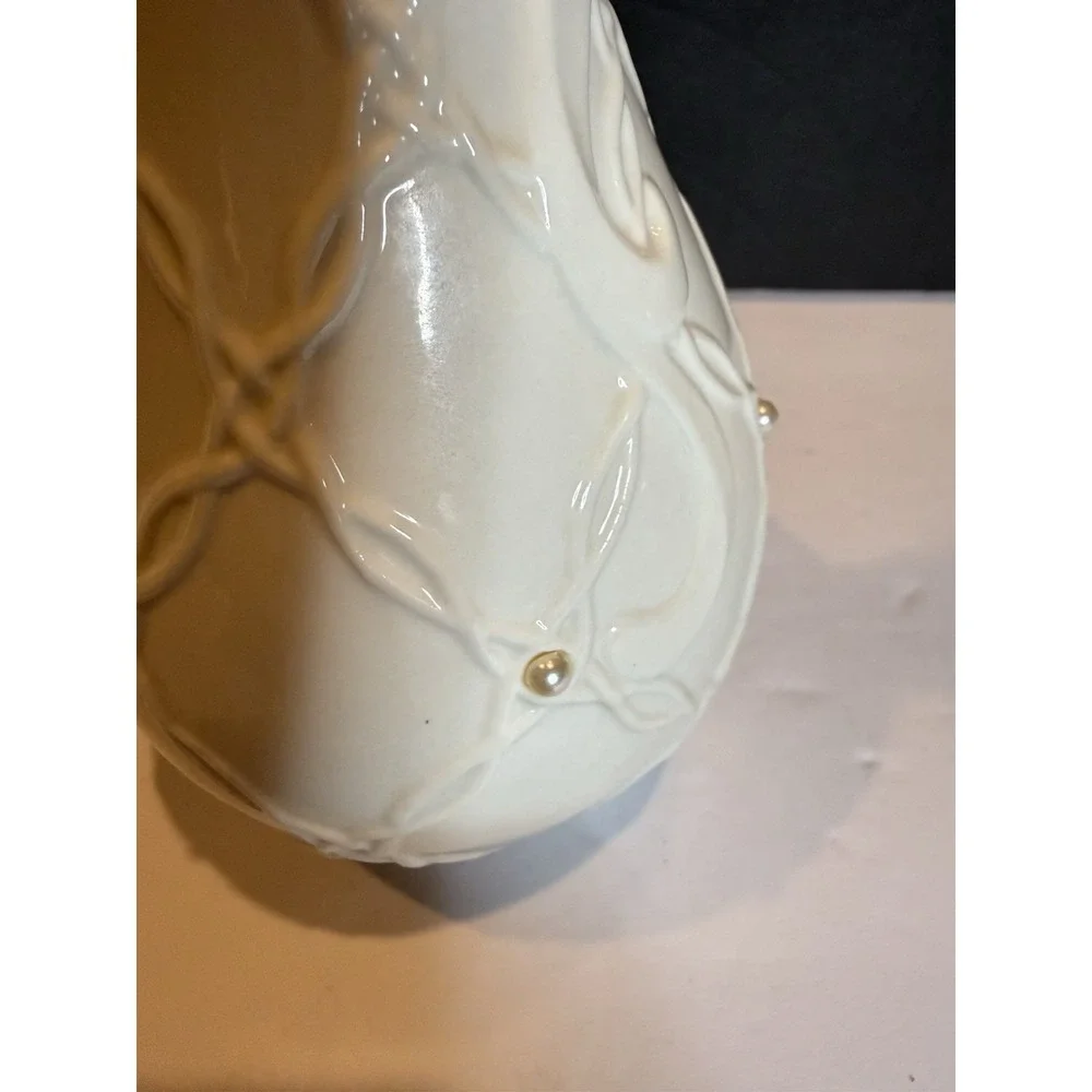 Lenox Cherish Bud Vase Ivory Porcelain Pearl Gold Trim Floral 8